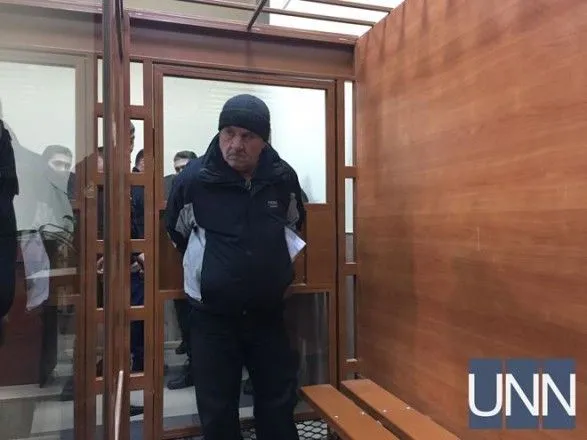 Суд удалился в совещательную комнату для принятия решения относительно меры пресечения Россошанскому