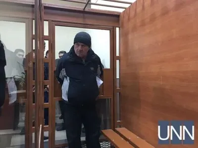 Суд удалился в совещательную комнату для принятия решения относительно меры пресечения Россошанскому