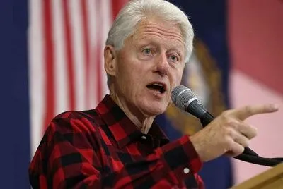Билл Клинтон призвал Мьянму немедленно освободить журналистов Reuters