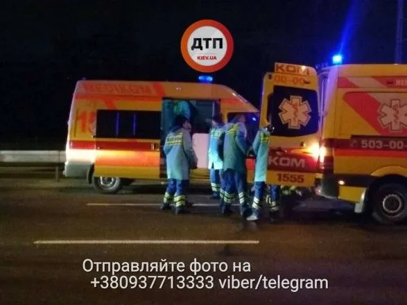 У Києві "швидка" протаранила авто: 5 постраждалих