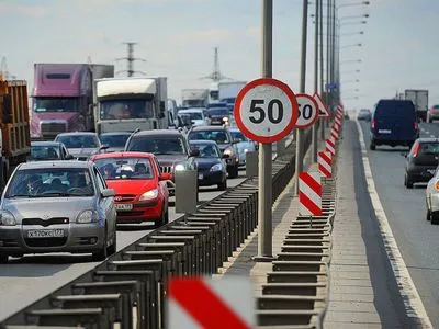 Киевляне хотят ездить быстрее основными магистралями столицы - петиция