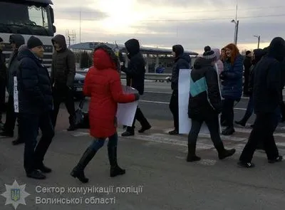 В Волынской области активисты перекрыли движение возле ПП "Ягодин"