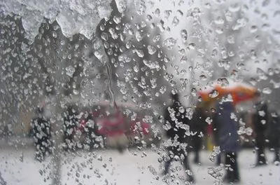 Завтра у частині України очікується невеликий мокрий сніг