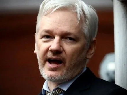 В Британии отказали основателю WikiLeaks в дипстатуси