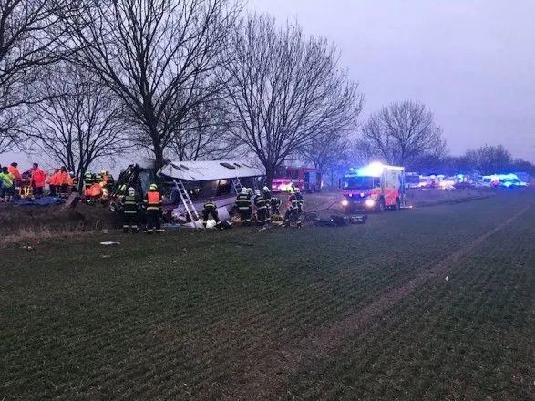В Чехии автобус попал в ДТП, есть погибшие, десятки ранены