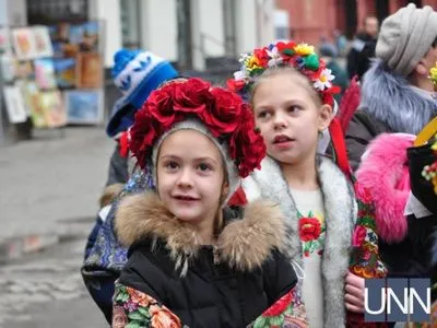 Фестиваль колядок и гастрономии начался в Ужгороде