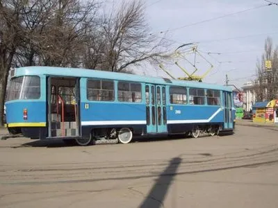 В Одессе во время движения загорелся трамвай
