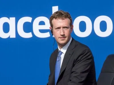 Цукерберг потерял три миллиарда долларов из-за смены ленты Facebook
