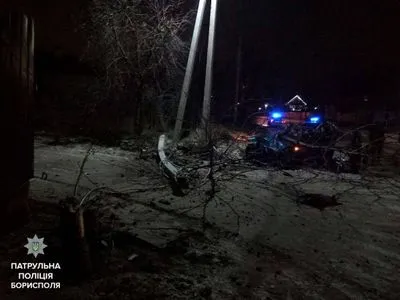 У Борисполі п'яна за кермом втікала від патрульних і врізалась в електроопору