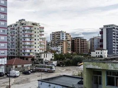 Під час вибуху в центрі албанського Шкодера постраждали вісім людей