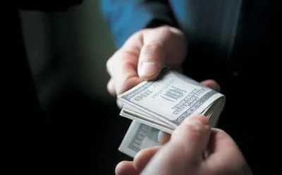 В Киеве полицейский требовал 1,1 тыс. долл. за непривлечение к ответственности