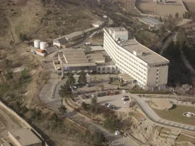 Понад 30 людей загинули і постраждали під час нападу на готель в Кабулі