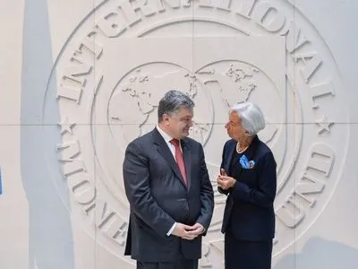 Економіст оцінив, чи повинен МВФ давати транш Україні
