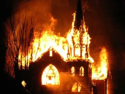 У Чилі підпалили ще одну церкву на знак протесту проти візиту Папи Римського