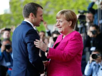 Меркель і Макрон анонсували підписання країнами нового договору