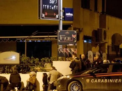 В Италии мужчина открыл стрельбу с балкона