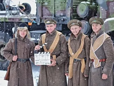 "Крути 1918": на Київщині гвардійців із Президентської бригади знімають в історичному екшні