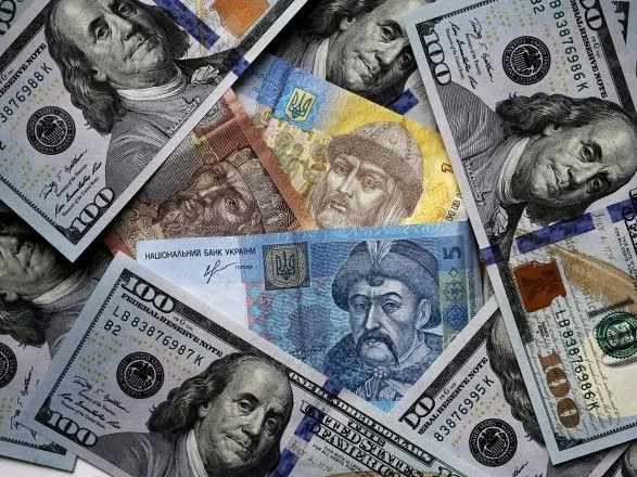 НБУ хочет изменить подход к расчету курса гривны к доллару