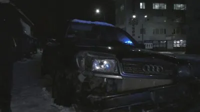 В Ровенской области полиция, чтобы остановить пьяного водителя обстреляла его автомобиль