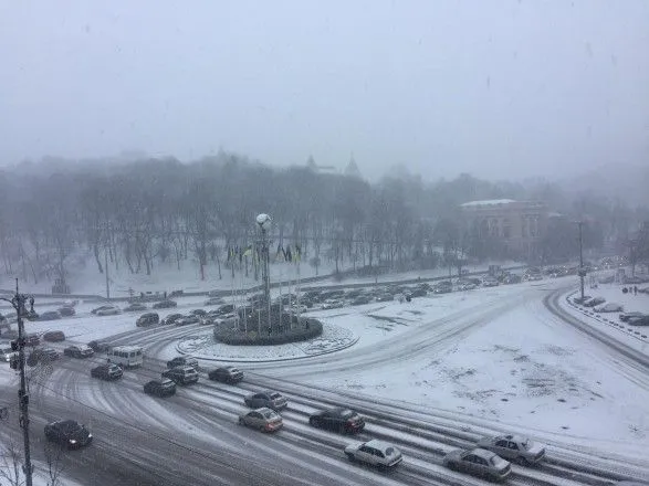 В столице ожидается гололед и небольшой снег
