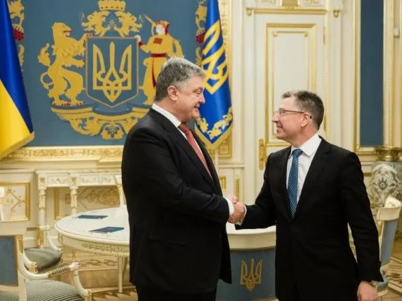 Порошенко и Волкер обсудили восстановление территориальной целостности Украины