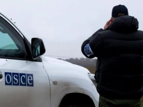 ОБСЕ устанавливает обстоятельства обстрела автобуса в "серой зоне" на Донбассе
