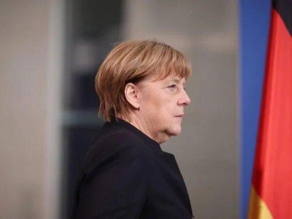 Меркель призвала к борьбе с ксенофобией и антисемитизмом