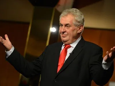Земан переизбран на второй президентский срок в Чехии