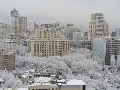 Через снігопади в Ірані закрили школи та аеропорти
