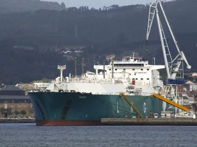 Перший танкер з російським газом для США прибув до терміналу порту Бостона