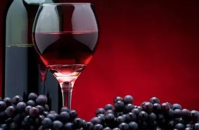 В Украине продавали поддельное грузинское вино