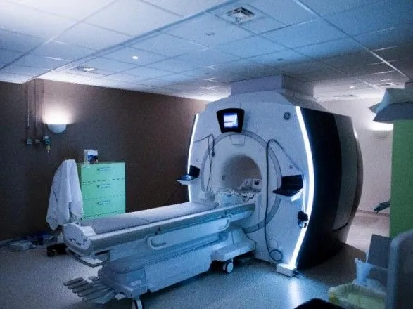 Мужчина в Индии умер из-за магнитного притяжения МРТ