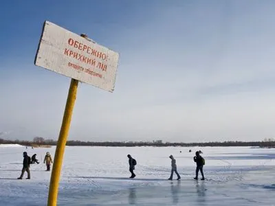Школьник, который провалился под лед во Львове, находится в реанимации