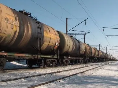 Білорусь підвищує експортне мито на нафту і нафтопродукти