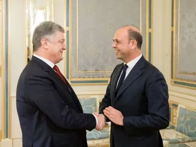 Порошенко обсудил с председателем ОБСЕ ухудшение ситуации в Крыму и на Донбассе
