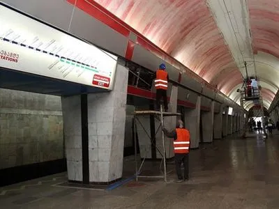 В метро Тбилиси обвалился потолок, 11 людей пострадало