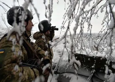 Боевики совершили два обстрелы на Донбассе, погиб военный