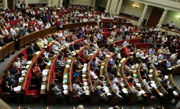 Сегодня депутаты могут собраться из-за "бандеровского закона"