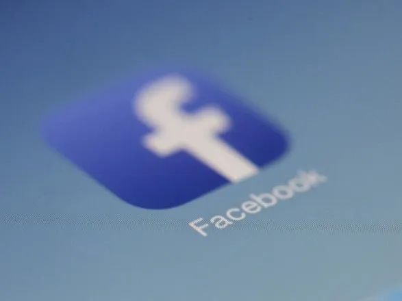 Користувачі проводять все менше часу в Facebook