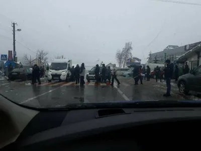 На Львівщині протестувальники перекрили дорогу на двох пунктах пропуску з Польщею