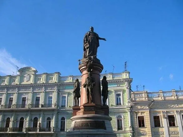Памятник Екатерине в Одессе решили не демонтировать