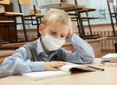 У трьох школах Києва призупинено навчання через грип і ГРВІ