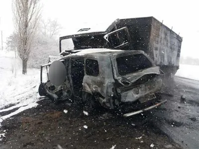 В Николаевской области после столкновения внедорожника и грузовика произошел пожар