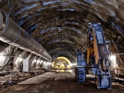 “Укрзалізниця” планує звершити будівництво Бескидського тунелю 25 травня