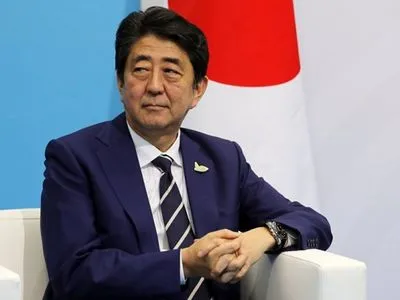Премьер Японии приказал расследовать причины падения вертолета на жилой квартал
