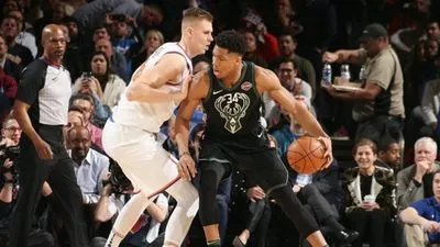 "Нью-Йорк Нікс" у матчі проти "Мілуокі" продовжив серію поразок в НБА