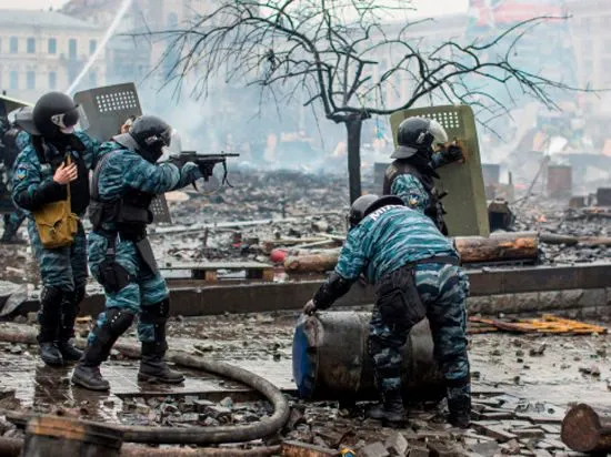Наливайченко: во время Майдана власть раздавала "портреты на уничтожение" отдельных граждан