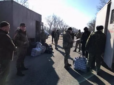 В Украину переместили еще 20 заключенных с "ДНР"
