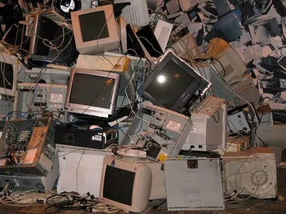 ООН: на смітник викинуто більше 44 млн тонн електронних відходів