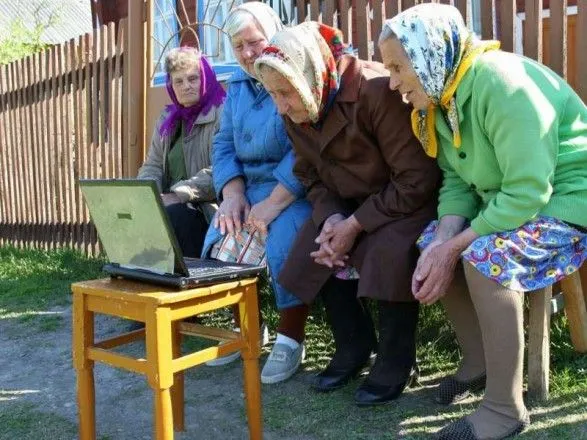 Больше всего жителей села с доступом к Интернету зарегистрировали на Закарпатье